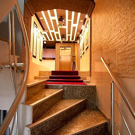 Palace Hotel 3*