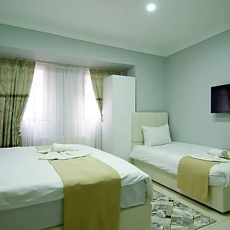 Palace Hotel 3*